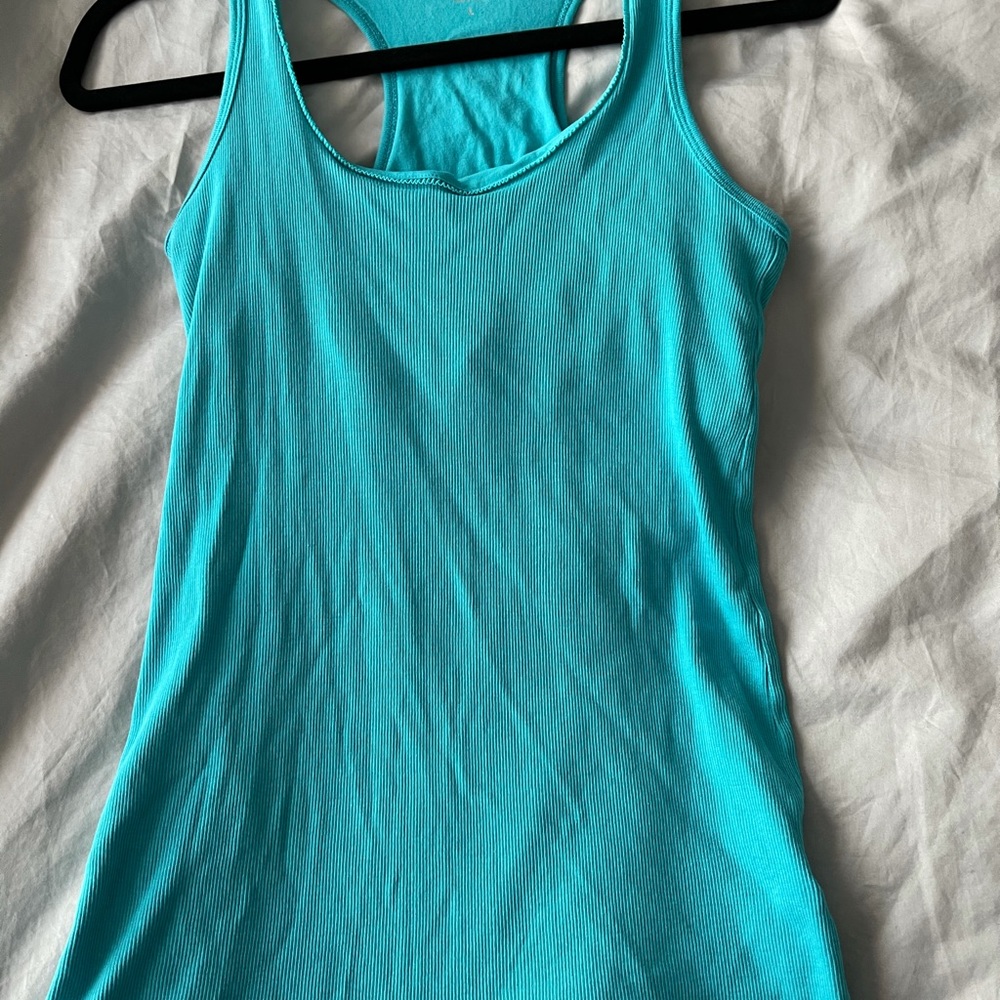 Athleta shirt Large